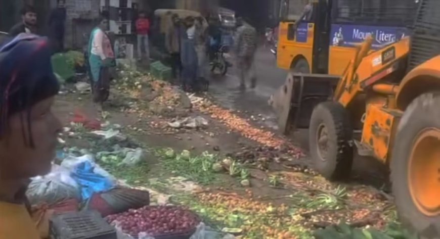 झांसी में बुलडोजर की मार: गरीब सब्जी विक्रेताओं की आजीविका पर संकट