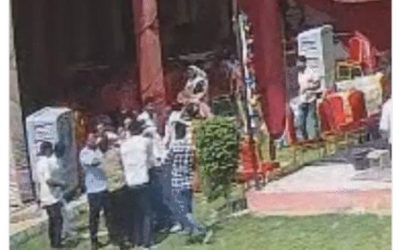 शादी में दुल्हन के चाचा को पीटा... VIDEO: झांसी में रिश्तेदार को शादी में डांस करने से रोका था, 8 युवकों ने 3 गाड़ी भी तोड़ी